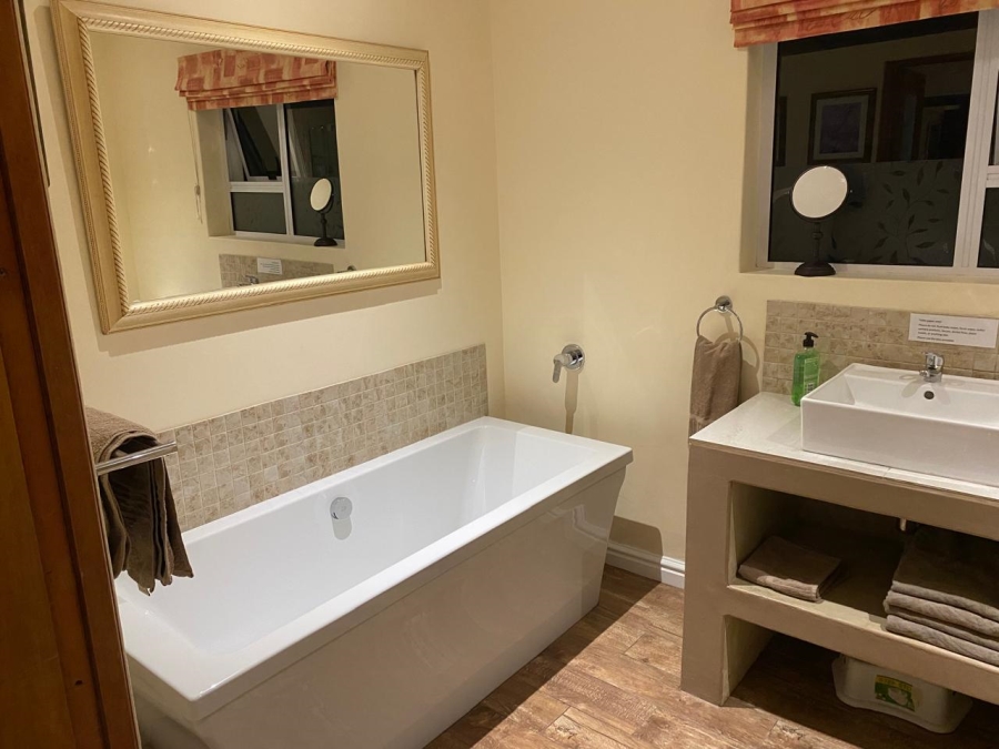 To Let 3 Bedroom Property for Rent in Constantia Vale Western Cape